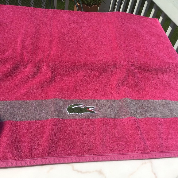 Lacoste🐊4 Bath & 1 Hand Towel Bundle Pink & Grey 🐊 Logo - Picture 4 of 11